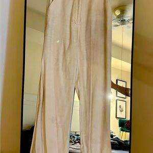 HM linen pants. Barely used. Good quality
